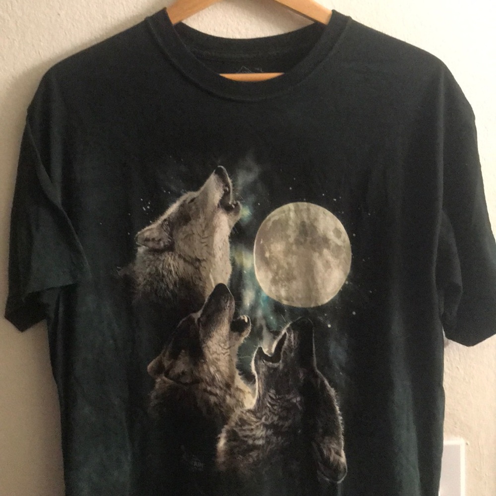 WOLF TEE